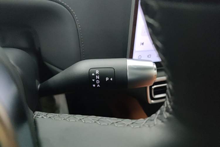Used Li Auto L6 2024 Pro Model Gear Lever