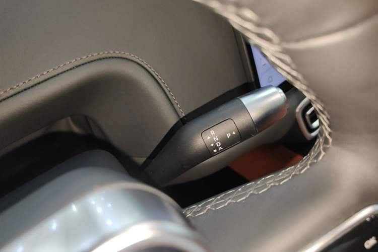 Used Li Auto L6 2024 Pro Model Gear Lever
