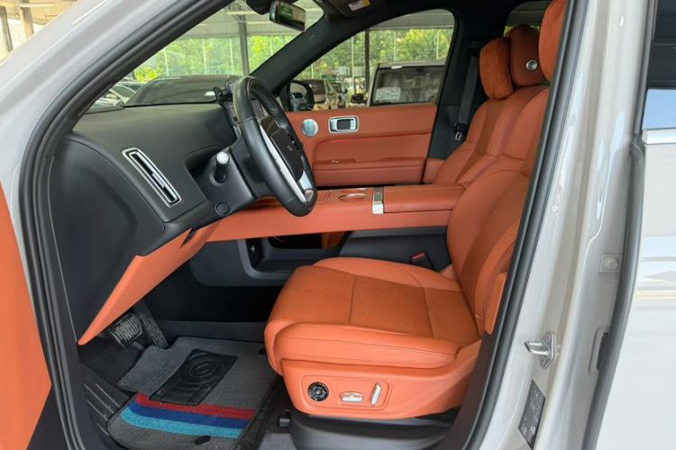 Used Li Auto L6 2024 Pro Model Interior 1