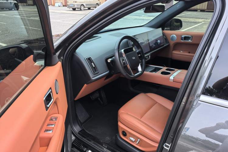 Used Li Auto L6 2024 Pro Model Interior 1