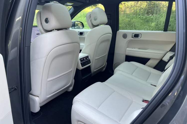 Used Li Auto L6 2024 Pro Model Interior 2
