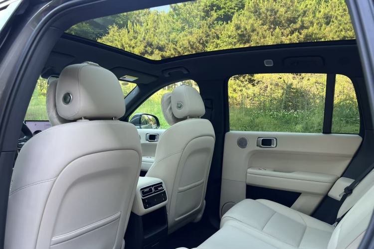 Used Li Auto L6 2024 Pro Model Interior 4