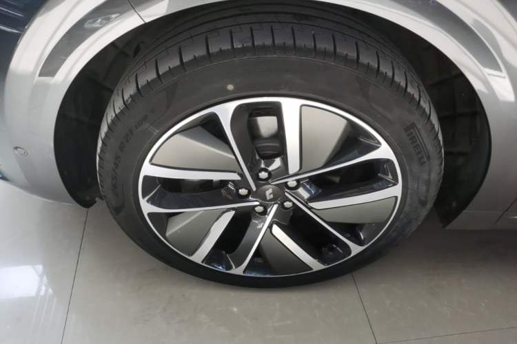 Used Li Auto L6 2024 Pro Model Left Front Wheel Hub