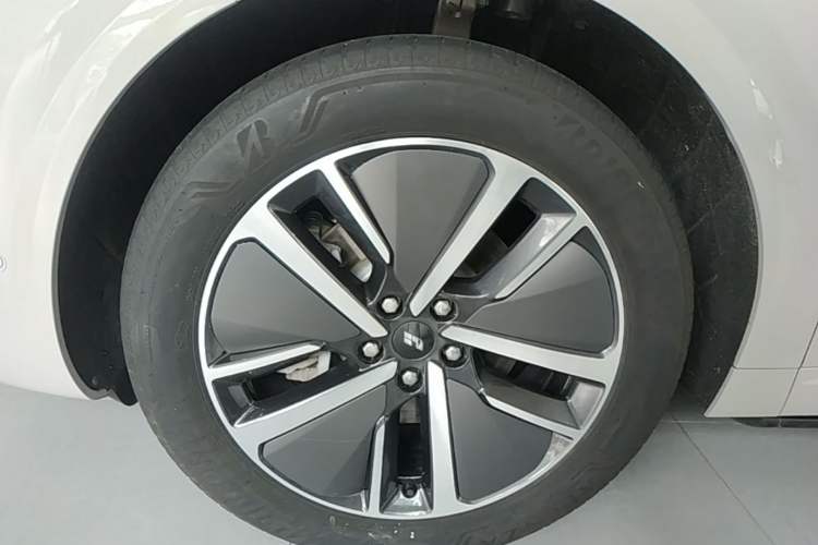 Used Li Auto L6 2024 Max Left Front Wheel Hub