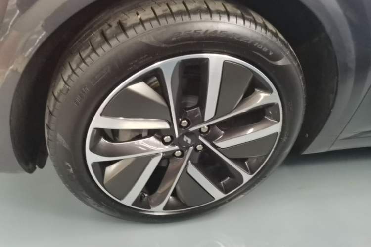 Used Li Auto L6 2024 Pro Model Left Front Wheel Hub