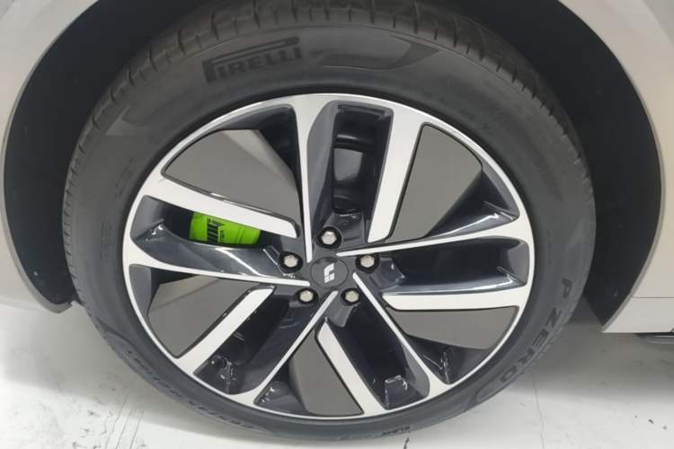 Used Li Auto L6 2024 Max Left Front Wheel Hub