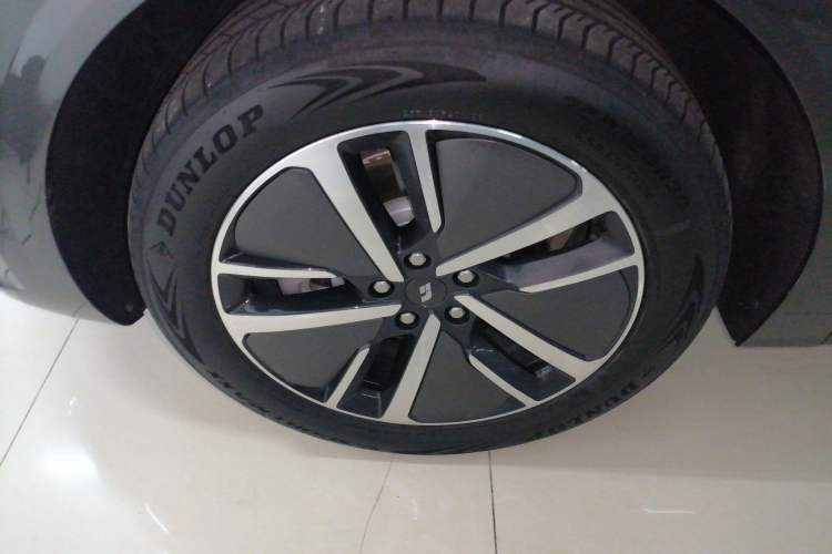 Used Li Auto L6 2024 Pro Model Left Front Wheel Hub