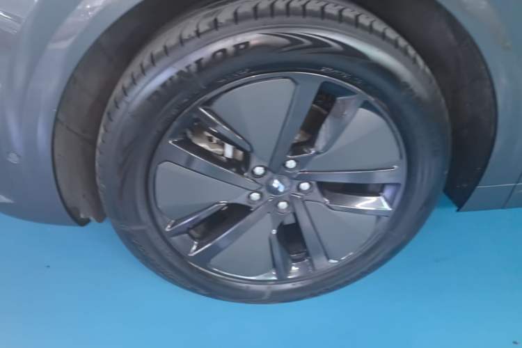 Used Li Auto L6 2024 Pro Model Left Front Wheel Hub
