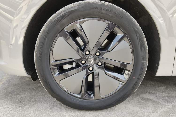 Used Li Auto L6 2024 Pro Model Left Front Wheel Hub