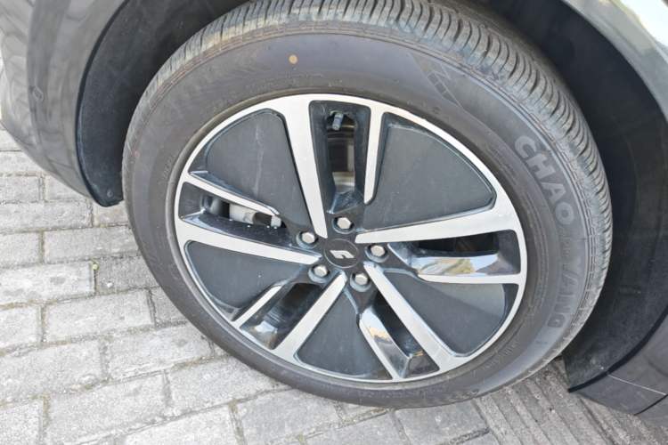 Used Li Auto L6 2024 Pro Model Left Front Wheel Hub