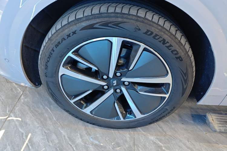 Used Li Auto L6 2024 Pro Model Left Front Wheel Hub