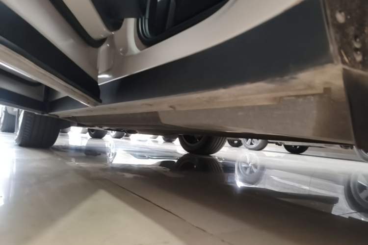 Used Li Auto L6 2024 Pro Model Left Side Sill