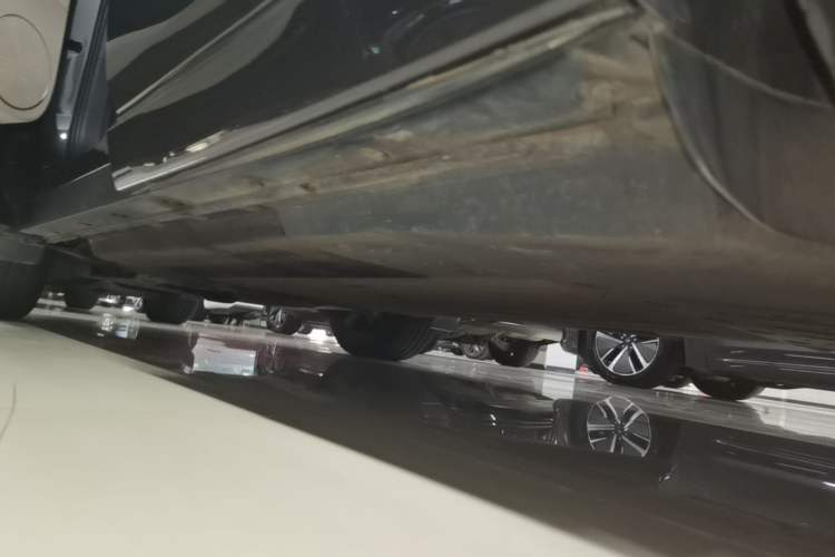 Used Li Auto L6 2024 Pro Model Left Side Sill
