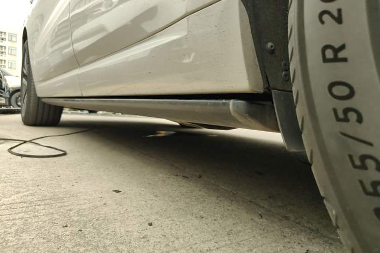 Used Li Auto L6 2024 Pro Model Left Side Sill