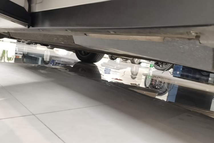 Used Li Auto L6 2024 Pro Model Left Side Sill
