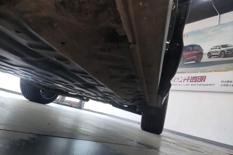 Used Li Auto L6 2024 Pro Model Left Side Sill