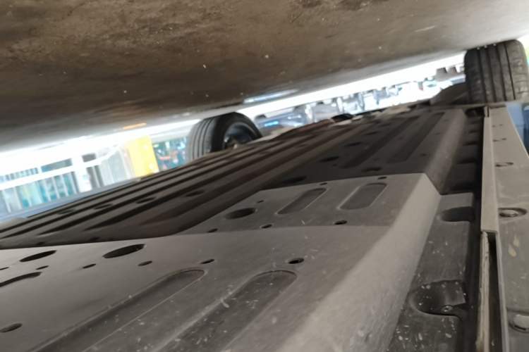 Used Li Auto L6 2024 Pro Model Left Side Sill