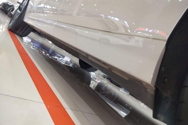 Used Li Auto L6 2024 Max Left Side Sill
