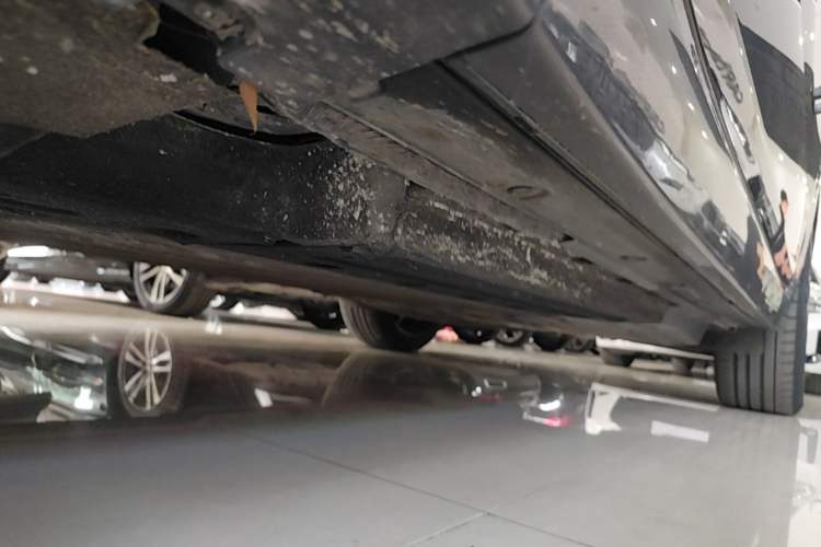Used Li Auto L6 2024 Pro Model Left Side Sill