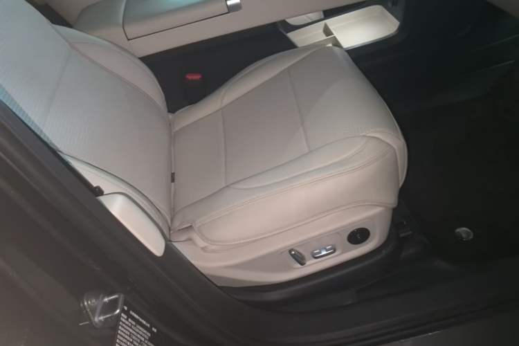 Used Li Auto L6 2024 Pro Model Right Front Seat
