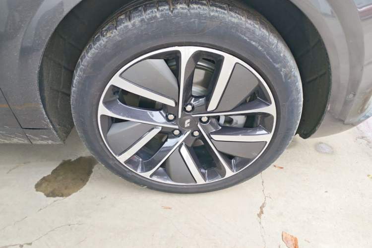 Used Li Auto L6 2024 Max Right Front Wheel Hub