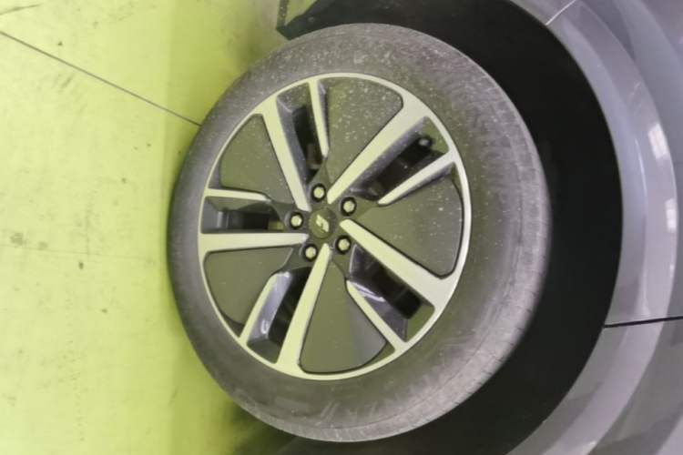 Used Li Auto L6 2024 Pro Model Right Rear Wheel Hub