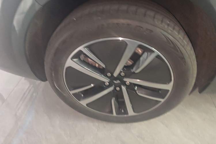 Used Li Auto L6 2024 Max Right Rear Wheel Hub