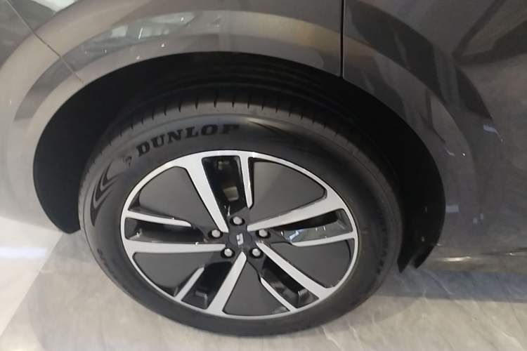 Used Li Auto L6 2024 Pro Model Right Rear Wheel Hub