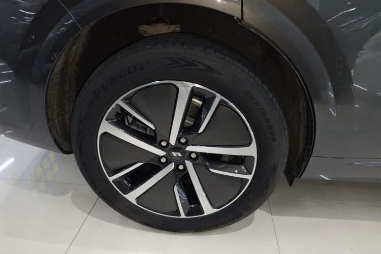 Used Li Auto L6 2024 Pro Model Right Rear Wheel Hub