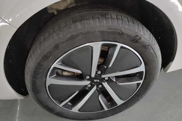 Used Li Auto L6 2024 Pro Model Right Rear Wheel Hub