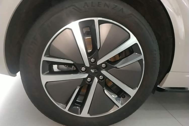 Used Li Auto L6 2024 Max Right Rear Wheel Hub