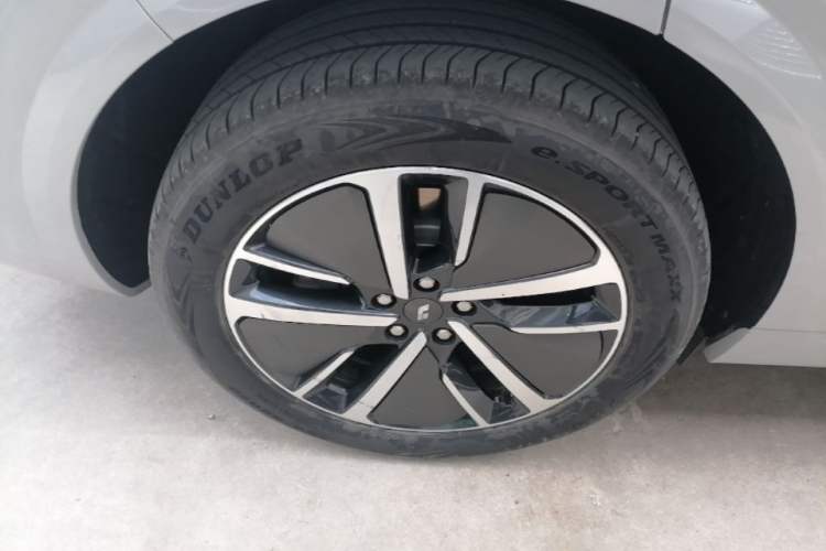 Used Li Auto L6 2024 Pro Model Right Rear Wheel Hub