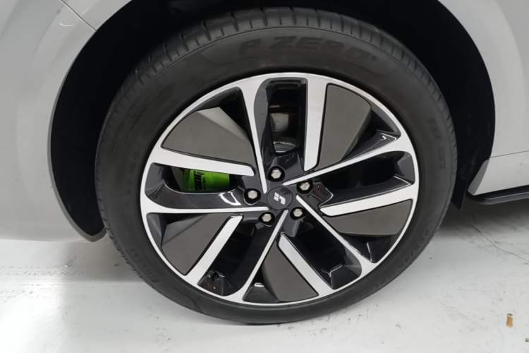 Used Li Auto L6 2024 Max Right Rear Wheel Hub