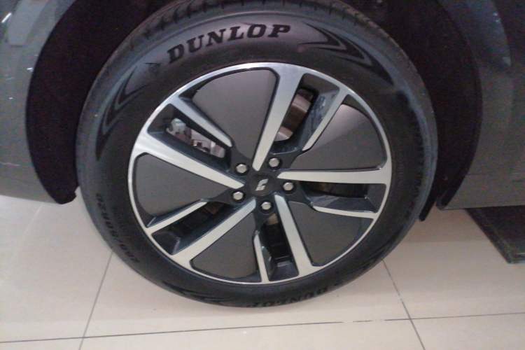 Used Li Auto L6 2024 Pro Model Right Rear Wheel Hub