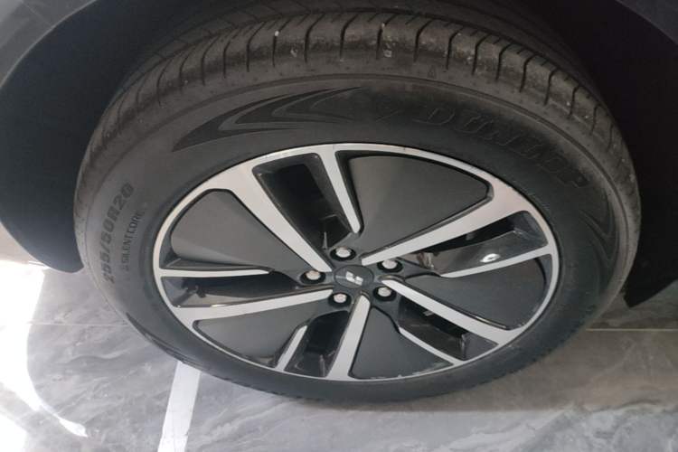 Used Li Auto L6 2024 Pro Model Right Rear Wheel Hub