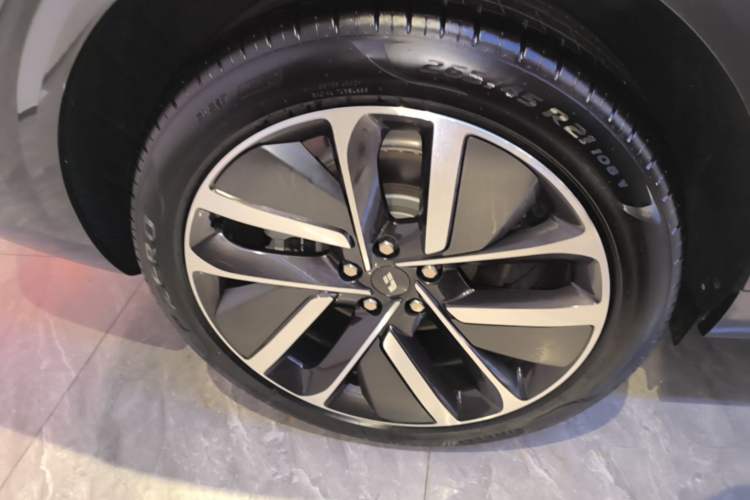 Used Li Auto L6 2024 Max Right Rear Wheel Hub