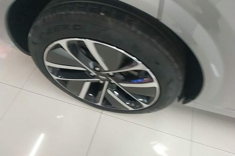 Used Li Auto L6 2024 Max Right Rear Wheel Hub