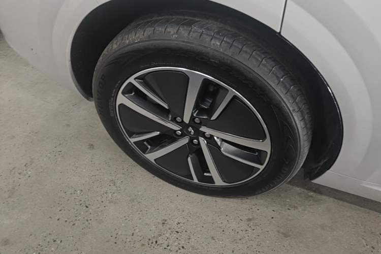 Used Li Auto L6 2024 Max Right Rear Wheel Hub
