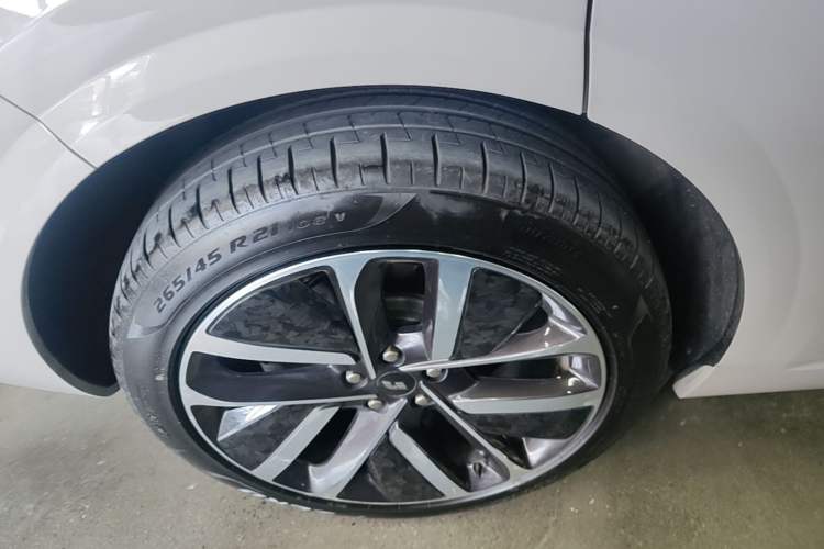Used Li Auto L6 2024 Max Right Rear Wheel Hub