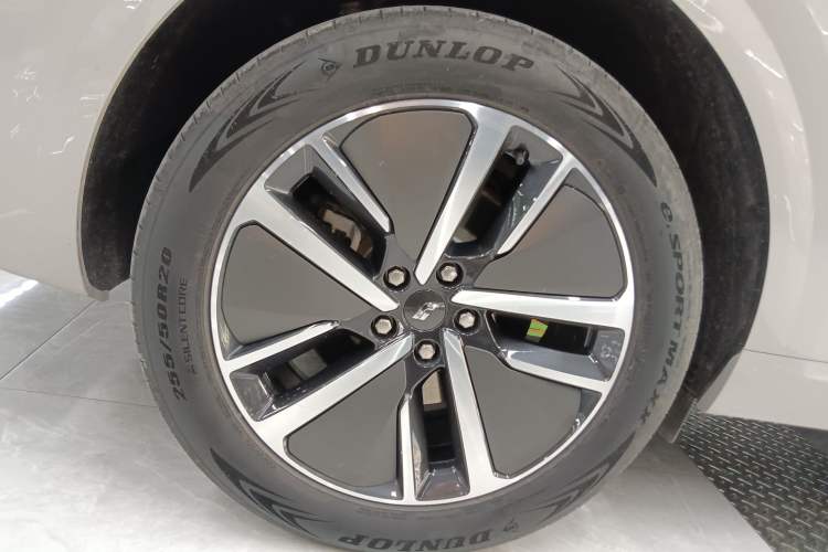 Used Li Auto L6 2024 Max Right Rear Wheel Hub