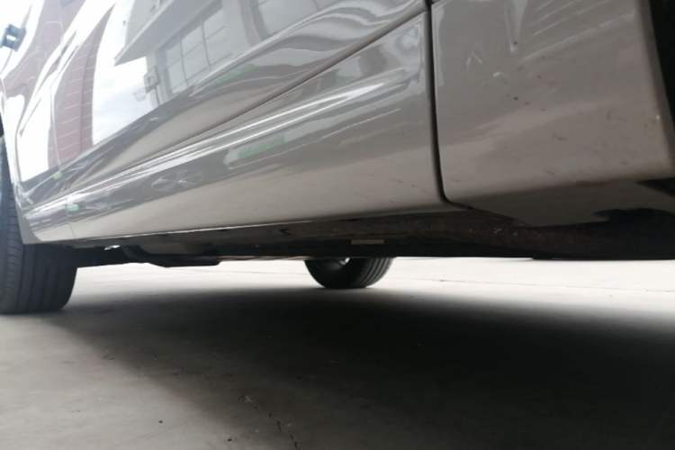 Used Li Auto L6 2024 Pro Model Right Side Sill