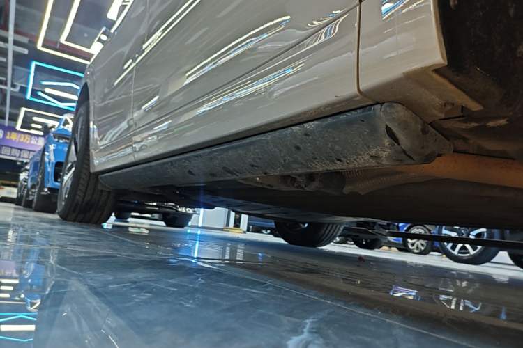 Used Li Auto L6 2024 Pro Model Right Side Sill