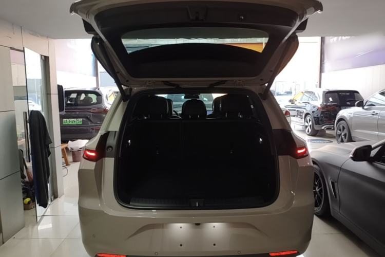 Used Li Auto L6 2024 Pro Model Trunk