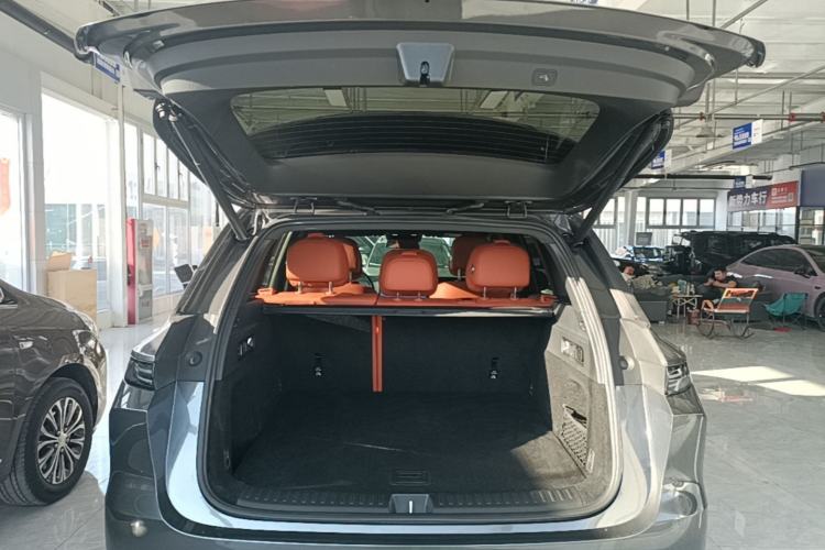 Used Li Auto L6 2024 Pro Model Trunk