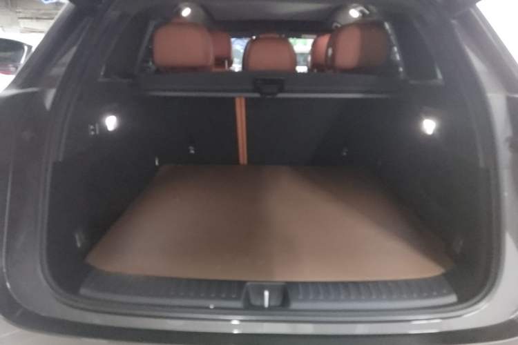 Used Li Auto L6 2024 Pro Model Trunk