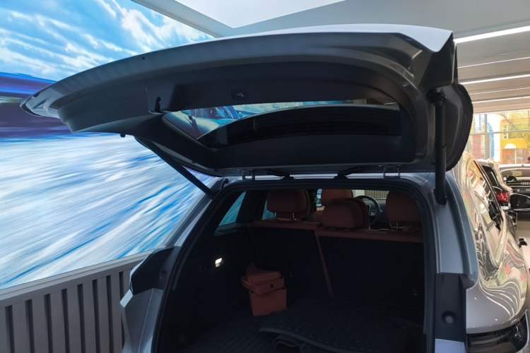Used Li Auto L6 2024 Pro Model Trunk