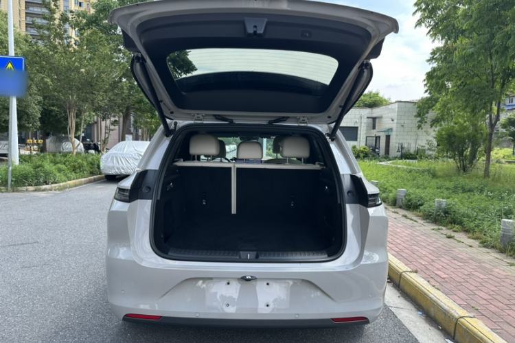 Used Li Auto L6 2024 Max Trunk