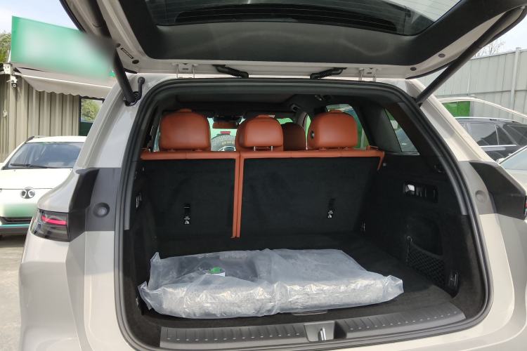 Used Li Auto L6 2024 Pro Model Trunk