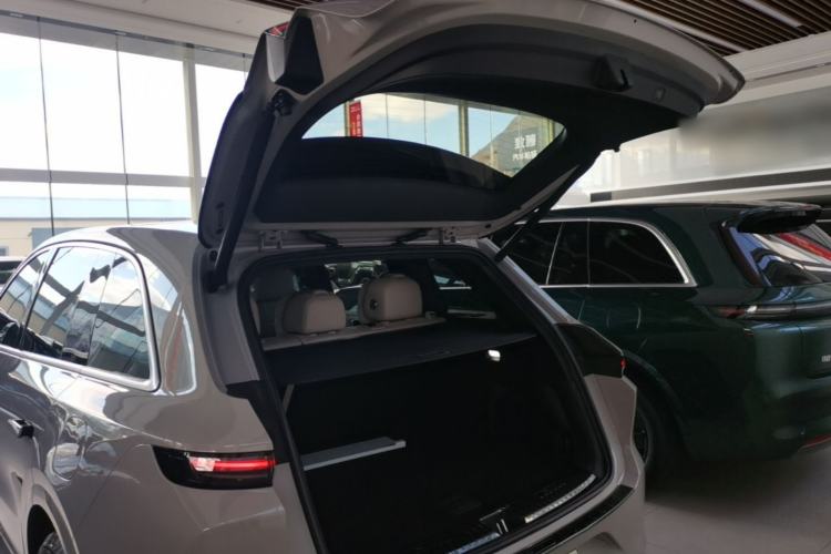 Used Li Auto L6 2024 Pro Model Trunk