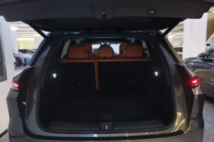 Used Li Auto L6 2024 Max Trunk